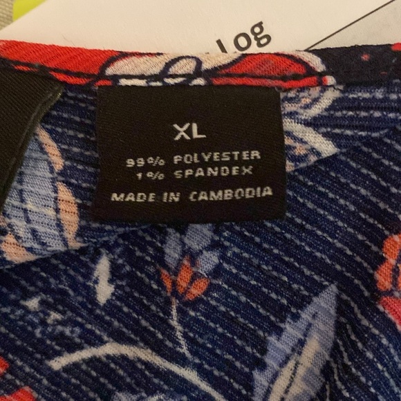 New Directions XL Floral Blouse & With Split Sleeve - Picture 9 of 9